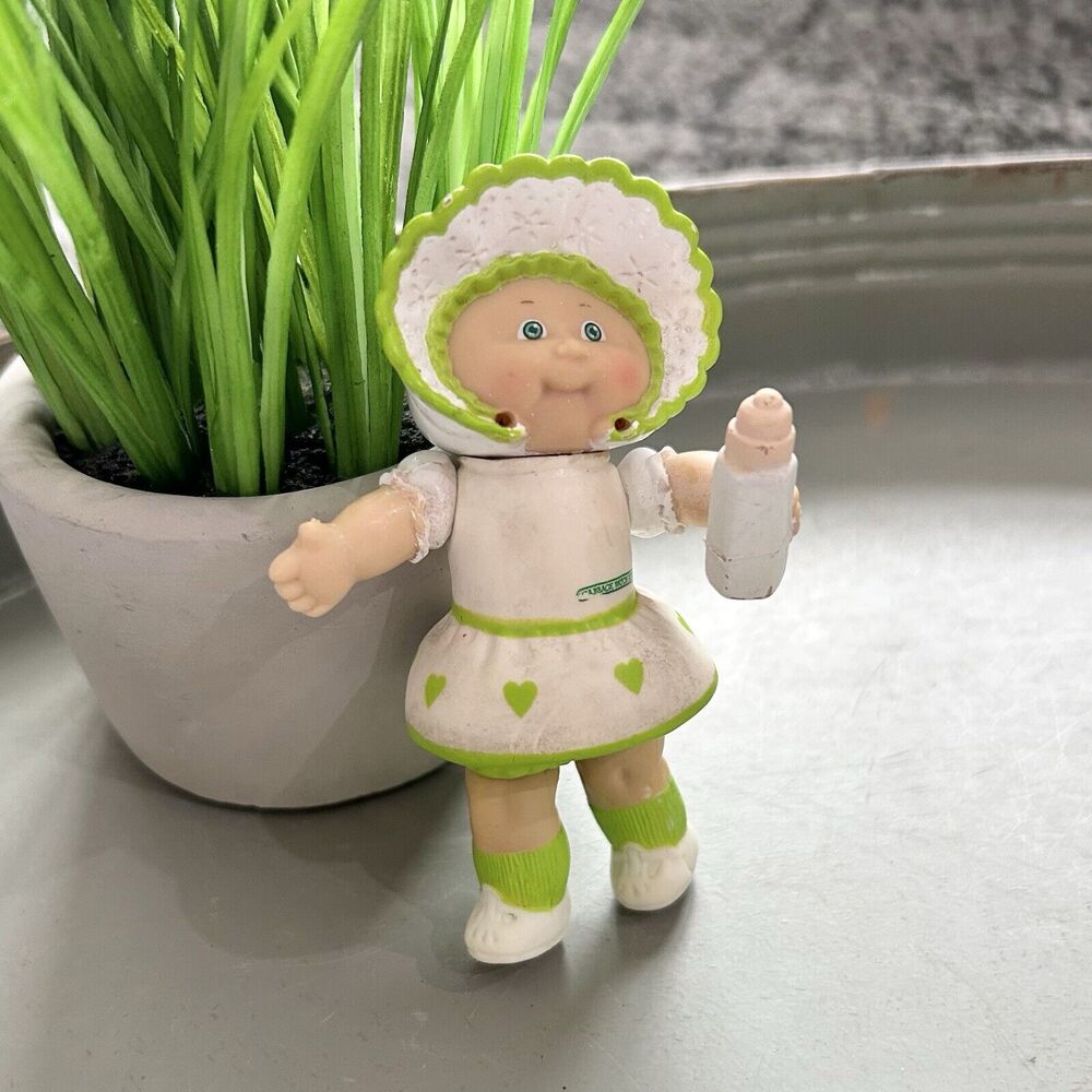 Vintage 1984 Cabbage Patch Kids Green And White Design Bonnet Pose Able Figure